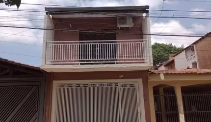 casa de três dormitórios sendo um suíte no Bairro Santa Felicia em São Carlos.
