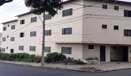 Apartamento Kitchnet com Condomínio em São Carlos