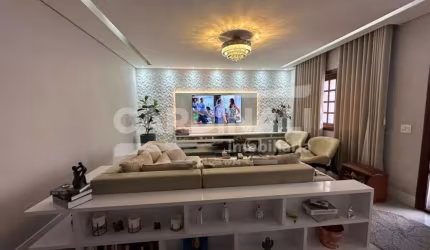 Sobrado com 4 quartos e 5 banheiros à venda, 390 m² por R$ 1.600.000. Próximo a Puc I.