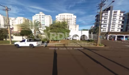 Condomínio Fechado de alta segurança, conforto e valorização, de frente com o Shopping.