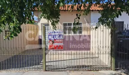 Casa com boa localização, próximo escola e creche.