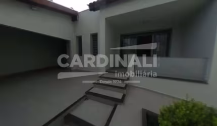 Casa padrão bem aconchegante com ótima localização
