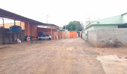 Galpão Comercial no Parque Santa Felícia Jardim próximo a Escola Attilia Prado Margarido em São Carlos