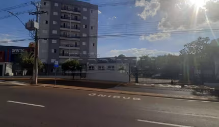 Condomínio em ótima localização, próximo ao Shopping Iguatemi, quase em frente ao MC Donald`s e de fácil acesso a região central