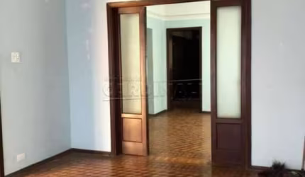 Ótima localização.