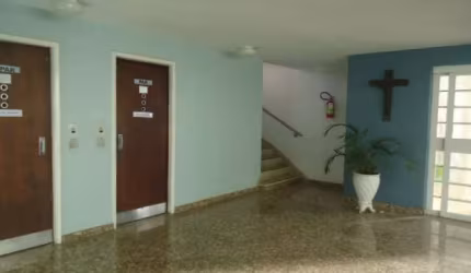 Apartamento com 2 dormitórios no Núcleo Res. Silvio Vilari próximo a Prefeitura Municipal em São Carlos