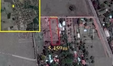 área a venda com ótima localização