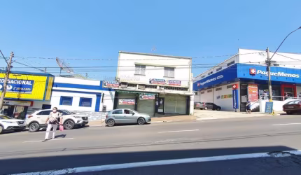 Prédio comercial no Centro ao lado da Farmácia Pague Menos em São Carlos