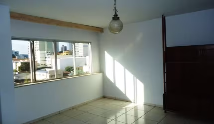 Apartamento com 2 dormitórios no Núcleo Res. Silvio Vilari próximo a Prefeitura Municipal em São Carlos