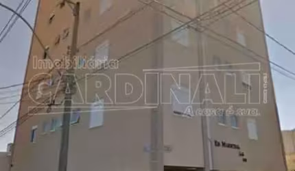 Apartamento com 2 dormitórios no Centro próximo a Escola Álvaro Guião em São Carlos