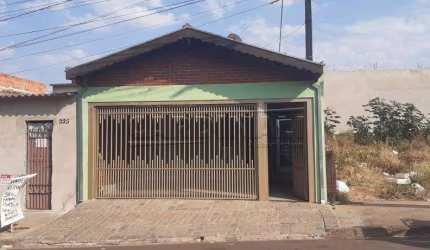 Imóvel em ótima localização, próximo ao UBS