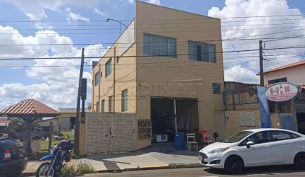 Comercial Galpão em São Carlos