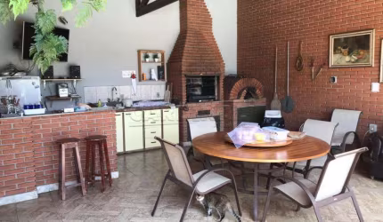 Imóvel bem localizado