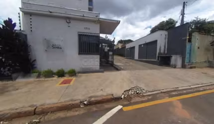 apartamento de dois dormitórios próximo ao Jaú Serve da Estação. Residencial SINEU
