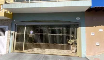 casa com 3 dormitórios sendo 1 suite em ótima localização
