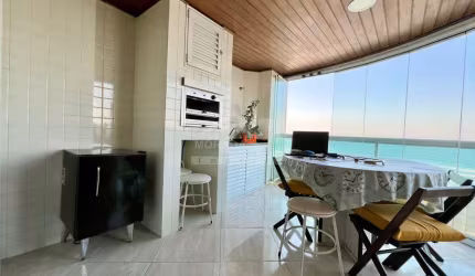 Apartamento na Guilhermina, 3 dormitórios, piscina, 2 vagas, confira na imobiliária em Praia Grande.