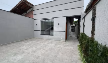 OPORTUNIDADE! Casa 2 Dormitórios sendo 1 Suíte, churrasqueira, Fino Acabamento no Canto do Forte.