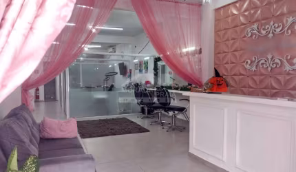Comercial na área de estética na Guilhermina, confira somente em Praia Grande.