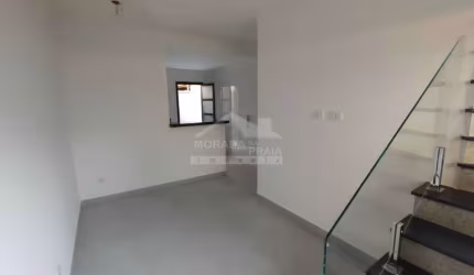 Sobrado em condomínio fechado na Vila Sônia, 2 dormitórios, confira em Praia Grande.