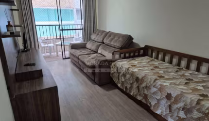 Apartamento na Tupi, 2 dormitório, sacada, piscina, confira na imobiliária em Praia Grande.