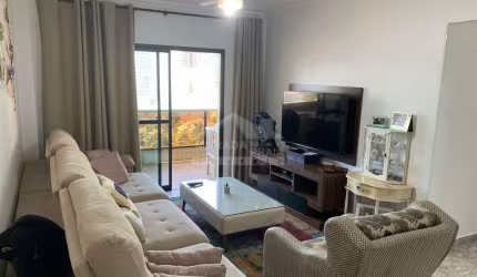 Apartamento ENORME no Forte, 3 Dormitórios, Sacada, Confira na Imobiliária em Praia Grande.