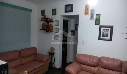Apartamento MOBILIADO no Boqueirão, 2 dormitórios, vaga, próximo ao comércio.