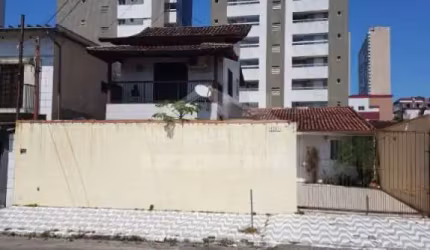 Lindo Sobrado na Mirim, 2 Dormitórios, Confira na Imobiliária em Praia Grande.