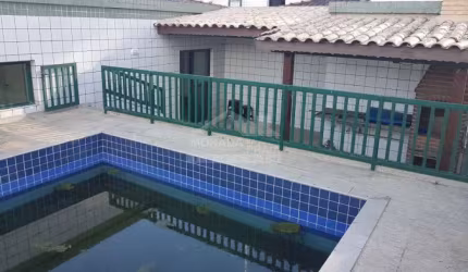 Cobertura ENORME na Aviação 3 dormitórios, piscina, quintal, confira na imobiliária em Praia Grande.