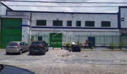 Galpão COMERCIAL com 1.200 m², vagas exclusivas, confira em Praia Grande.