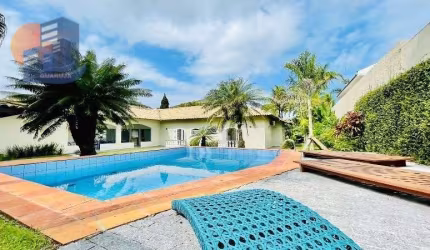 Casa térrea mobiliada em Condomínio – Guarujá/SP , praia de Pernambuco.