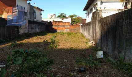 Terreno Murado a 300 Metros do Mar