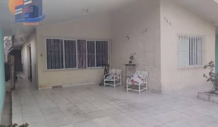 Casa Térrea Lado Praia com Quintal e churrasqueira!