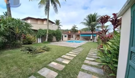 Casa c/ Terreno de 720 metros Quadrado em Pernambuco Guarujá.