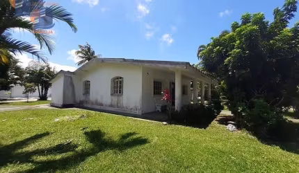 Terreno e Casa Residencial ou Comercial Localizada no Jardim Virginia.