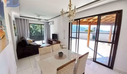 Cobertura Reformada com amplo Terraço!