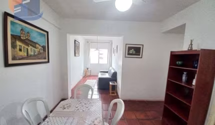Apartamento com boa Localização uns 600 metros a praia da Enseada.