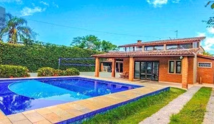 Casa belíssima na Praia de Pernambuco 4 Suítes.