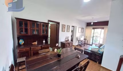 Amplo Apartamento de frente com Sacada.