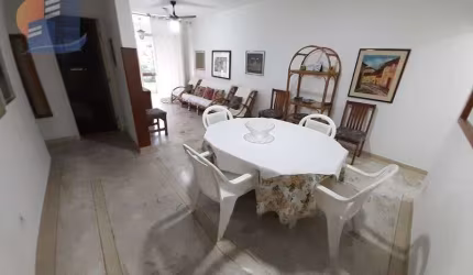 Amplo Apartamento. Prédio com lazer - Praia Enseada.