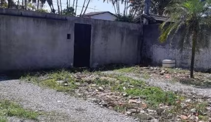 Casa Térrea com piscina e quintal!