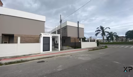Sobrado á venda em Nova Palhoça com 3 quartos 1 suíte e 3 banheiros