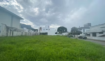 Lote/Terreno a venda Pedra Branca com 460 metros quadrados plano e em rua asfaltada