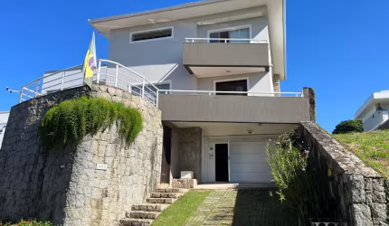 Casa para venda tem 320 metros quadrados com 3 quartos em Pedra Branca - Palhoça - SC