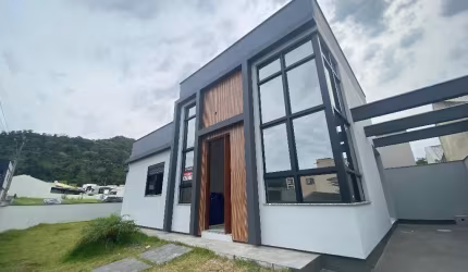 Casa no Bela Vista com 3 quartos sendo 1 suíte, 2 banheiros e 2 vagas de garagem