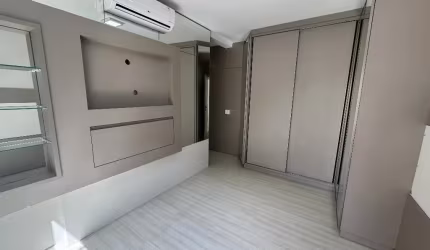 Apartamento no Travertino Pedra Branca com 3 quartos sendo 1 suíte, 2 banheiros e 2 vagas de garagem