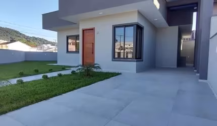 Casa no Bela Vista com 3 quartos sendo 1 suíte, 2 banheiros e 2 vagas de garagem
