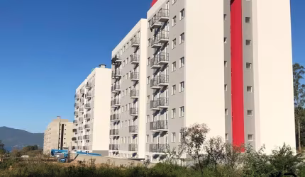 Apartamento a venda com 2 quartos, 1 banheiro e 1 vaga de garagem.