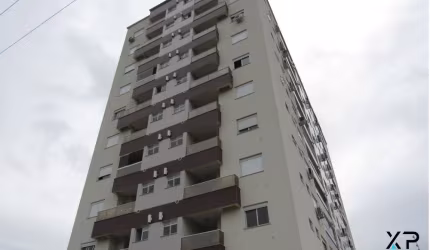Apartamento a venda com 3 quartos sendo 1 suíte, 2 banheiros e 1 vaga de garagem.