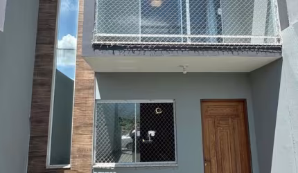 Sobrado a venda com 2 quartos, 1 banheiro e 2 vagas de garagem
