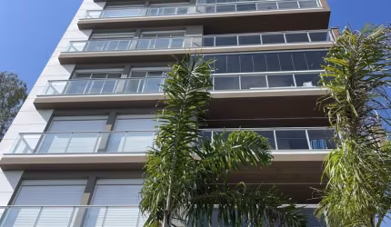 Apartamento na Pedra Branca com 3 quartos sendo 2 suítes, 3 banheiros e 2 vagas de garagem